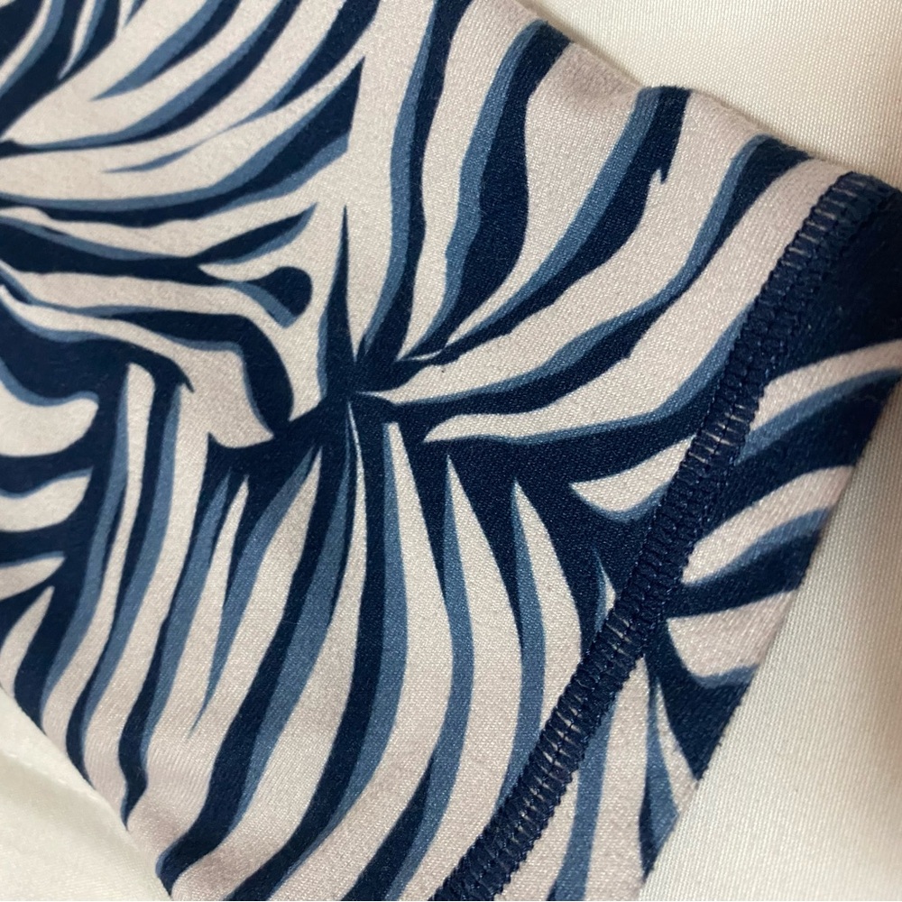 Kyodan Women’s Ultra High Waist Leggings Size Large. Pattern is Jacq Zebra. - Picture 9 of 10
